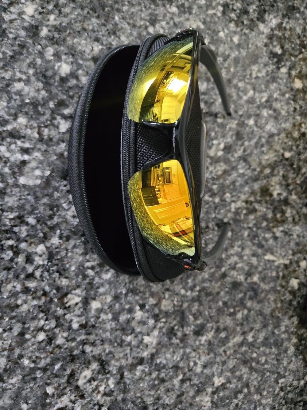 Oakley Sunglasses Black Frame Yellow Mirror Lenses